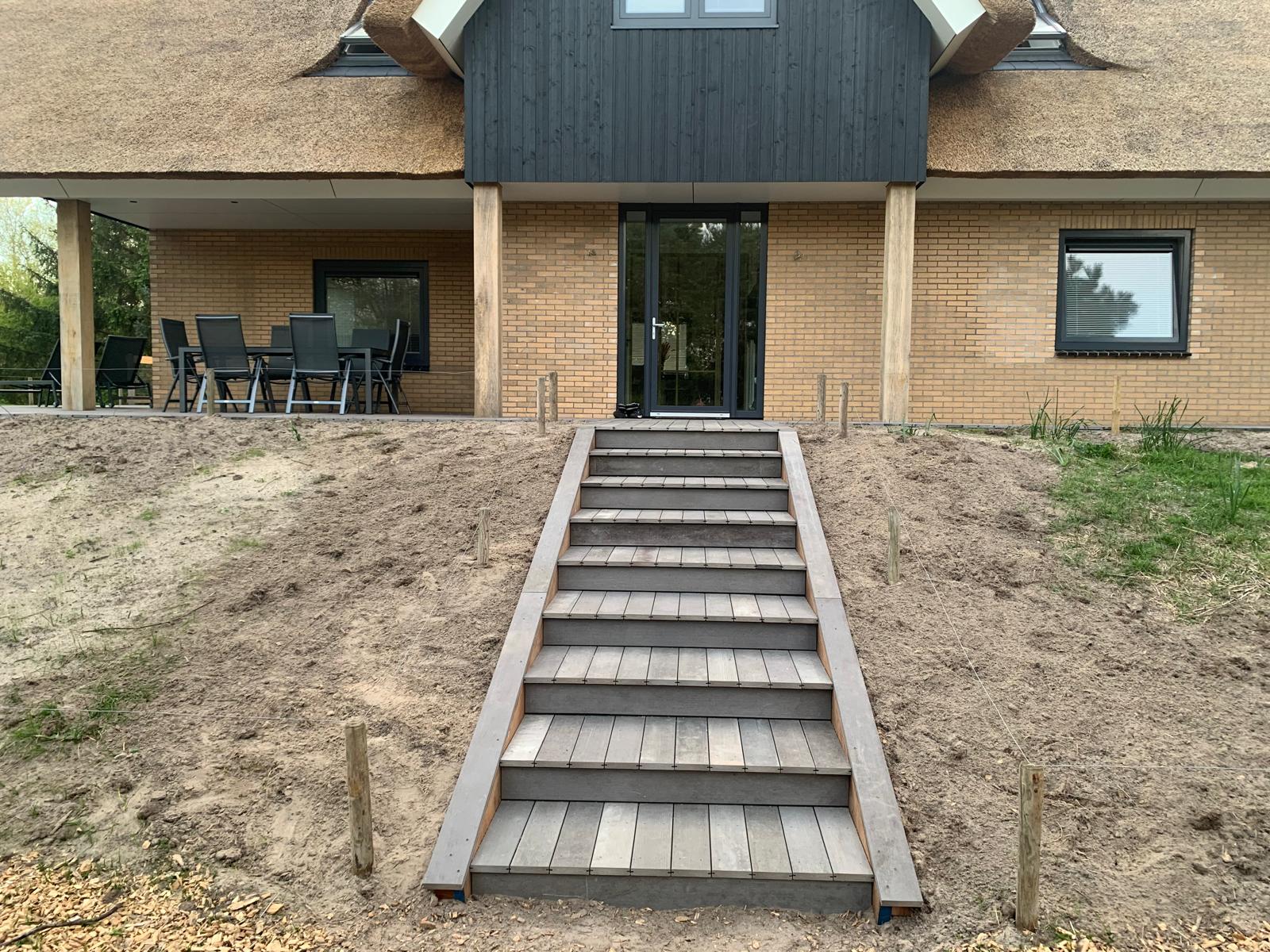 Trappen en vlonders ameland